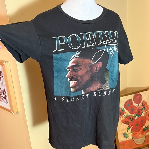 Vintage POETIC JUSTICE A Street Romance
Size Large Tee Shirt WillTees USA
Tupac - Picture 2 of 11